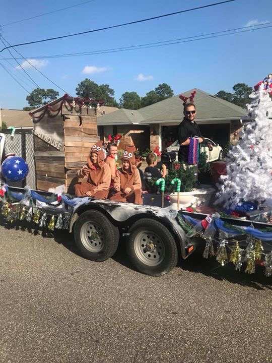 NAVARRE CHRISTMAS PARADE 2017 • Navarre Newspaper