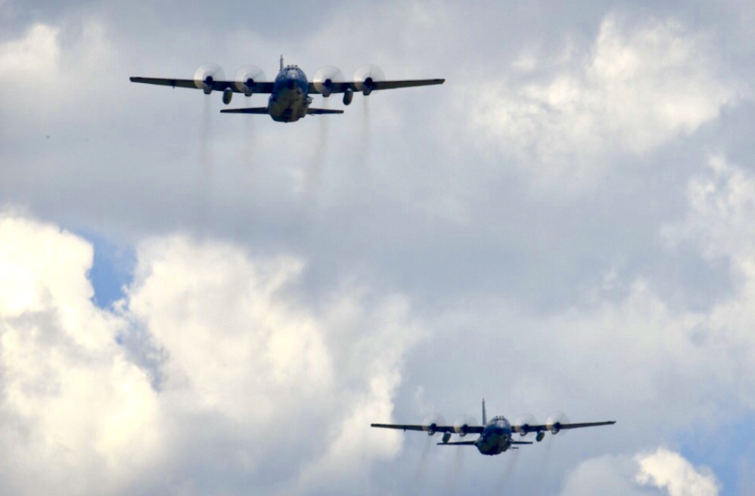 Airmen fly over and join FWB, Navarre Friday night football games >  Hurlburt Field > Article Display