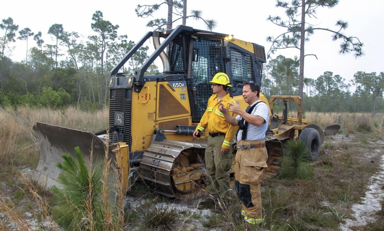 BRUSH FIRE IN NAVARRE • Navarre Newspaper