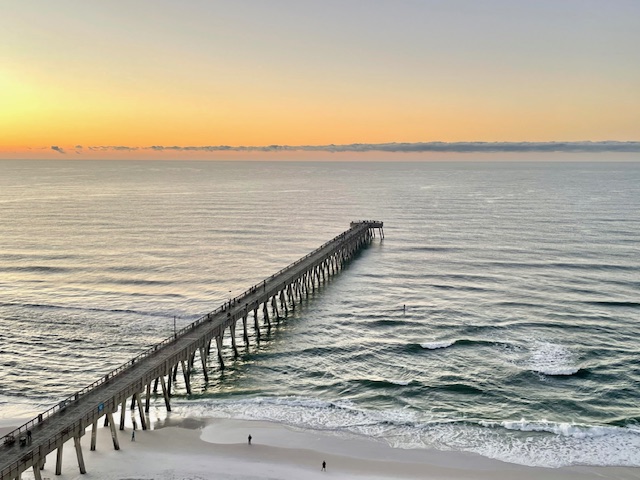 pier december